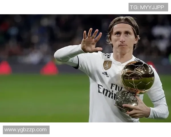 非洲贫民足球明星的励志故事与成就探索